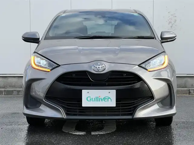 トヨタ ヤリス Z 三重県 2020(令2)年 2.8万km アバンギャルドブロンズメタリック 純正ディスプレイオーディオ（Bluetooth/AM/FM）/バックカメラ/ETC/プッシュスタート/スペアキー/シートヒーター（運転席/助手席）/イージーリターン機能（運転席）/セーフティセンス（プリクラッシュセーフティ/レーントレーシングアシスト/レーダークルーズコントロール/オートマチックヒビーム/ロードサインアシスト/セカンダリーコージョンアシスト/先行車発進告知）/フルLEDヘッドランプ/オートライト/買い物アシストシート（助手席）/シートバックポケット（助手席）シートアンダートレイ（助手席）/ローズメタリック加飾付革巻きステアリングホイール/ステアリングスイッチ（運転席/助手席）/LEDアンビエント照明（インサイドドアハンドル/コンソールボックス）/照明付バニティミラー（運転席/助手席）/ブラック大型リアスポイラー/フルLEDテールランプ/ピアノブラック加飾付デジタルメーター/カラーマルチインフォメーションディスプレイ/オートエアコン/ナノイー/アジャスタブルデッキボード