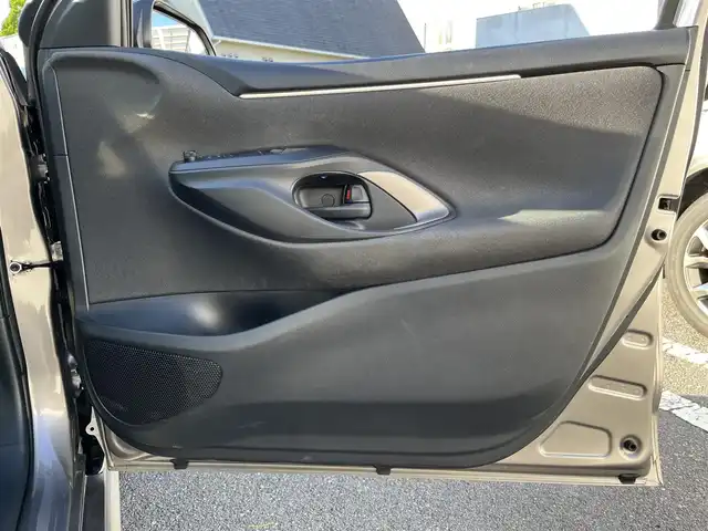 トヨタ ヤリス Z 三重県 2020(令2)年 2.8万km アバンギャルドブロンズメタリック 純正ディスプレイオーディオ（Bluetooth/AM/FM）/バックカメラ/ETC/プッシュスタート/スペアキー/シートヒーター（運転席/助手席）/イージーリターン機能（運転席）/セーフティセンス（プリクラッシュセーフティ/レーントレーシングアシスト/レーダークルーズコントロール/オートマチックヒビーム/ロードサインアシスト/セカンダリーコージョンアシスト/先行車発進告知）/フルLEDヘッドランプ/オートライト/買い物アシストシート（助手席）/シートバックポケット（助手席）シートアンダートレイ（助手席）/ローズメタリック加飾付革巻きステアリングホイール/ステアリングスイッチ（運転席/助手席）/LEDアンビエント照明（インサイドドアハンドル/コンソールボックス）/照明付バニティミラー（運転席/助手席）/ブラック大型リアスポイラー/フルLEDテールランプ/ピアノブラック加飾付デジタルメーター/カラーマルチインフォメーションディスプレイ/オートエアコン/ナノイー/アジャスタブルデッキボード