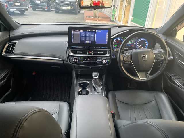 トヨタ クラウン ハイブリッド RS アドバンス 福岡県 2020(令2)年 4.9万km プレシャスブラックパール 純正12.3インチナビ/　（CD/BT/DVD/フルセグ）/モデリスタエアロ/　（フロント、サイド、リアスポイラー）/モデリスタ４本出しマフラー/パノラマミックビューモニター/デジタルインナーミラー/BSM/ステアリングヒーター/D席シートメモリー/HUD/パーキングサポートブレーキ/レーダークルーズコントロール/黒レザー/パドルシフト/RCTA/シートヒーター（D席＋N席）/エアシート（D席＋N席）/パワーシート（D席＋N席）/コーナーセンサー（前後）/オートライト/オートマチックハイビーム/LEDライト/横滑り防止装置/レーンキープアシスト/プリクラッシュ/盗難防止装置/純正18インチアルミホイール/純正マット/電格ミラー