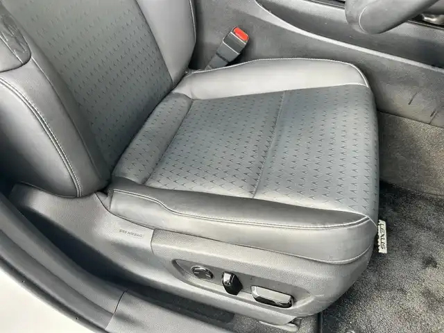 レクサス ＵＸ 富山県 2021(令3)年 1.7万km パール ワンオーナー/セーフティシステム＋/純正SDナビ/フルセグTV/Bluetooth接続/USB接続/AM/FMラジオ/Miracast/バックカメラ/360°カメラ/前後ドラレコ/BSM/D/N席パワーシート/D/N席シートヒーター/ヒートステアリング/オートホールド/アイドリングストップ/プッシュスタート/パワーバックドア/ACC/盗難防止/横滑り防止/衝突軽減