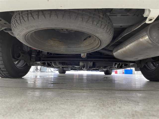 トヨタ ウィッシュ X NEOエディション 滋賀県 2005(平17)年 16.5万km ホワイトパールクリスタルシャイン 社外ステアリング/社外メモリーナビ/・CD/ワンセグ/USB/AUX/社外１５AW/ローダウン/キセノンライト/電動格納ミラー/ABS/フォグライト