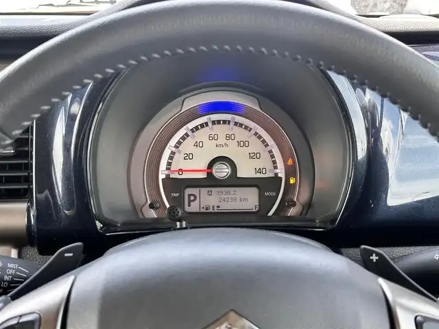 スズキ ハスラー Jスタイル Ⅲ ターボ 宮城県 2018(平30)年 2.5万km ブレイブカーキパール/スチールシルバー 全方位モニター用カメラパッケージ/・全方位モニター用カメラ/＝＝＝/デュアルカメラブレーキサポート/誤発進抑制機能/車線逸脱警報機能/ふらつき警報機能/先行車発進お知らせ機能/純正8インチナビ（CN-RZ83）/・CD/DVD/・Bluetooth/・フルセグTV/ビルトインETC/ドライブレコーダー/ハーフレザーシート/シートヒーター/革巻きステアリング/ステアリングスイッチ/パドルシフト/HIDヘッドライト/フォグランプ/オートライト/スマートキー＆プッシュスタート/スペアキー/電動格納ミラー/ルーフレール/純正15インチAW/フロアマット/Wエアバッグ
