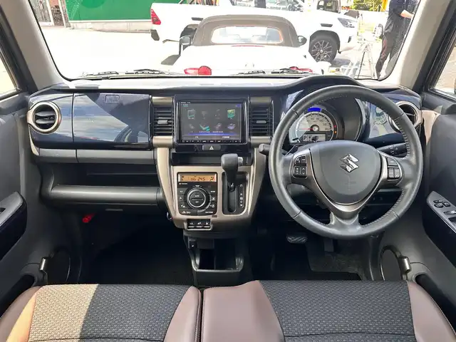 スズキ ハスラー Jスタイル Ⅲ ターボ 宮城県 2018(平30)年 2.5万km ブレイブカーキパール/スチールシルバー 全方位モニター用カメラパッケージ/・全方位モニター用カメラ/＝＝＝/デュアルカメラブレーキサポート/誤発進抑制機能/車線逸脱警報機能/ふらつき警報機能/先行車発進お知らせ機能/純正8インチナビ（CN-RZ83）/・CD/DVD/・Bluetooth/・フルセグTV/ビルトインETC/ドライブレコーダー/ハーフレザーシート/シートヒーター/革巻きステアリング/ステアリングスイッチ/パドルシフト/HIDヘッドライト/フォグランプ/オートライト/スマートキー＆プッシュスタート/スペアキー/電動格納ミラー/ルーフレール/純正15インチAW/フロアマット/Wエアバッグ