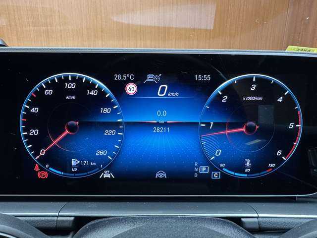 メルセデス・ベンツ ＧＬＥ４００ｄ 4MATIC スポーツ 千葉県 2022(令4)年 2.9万km オブシディアンブラック パノラマＳＲ　/純正ナビ　/３６０°カメラ　/ＡＣＣ　/ＨＵＤ　/黒革　/シートヒーター　/ベンチレーター　/ＬＥＤヘッドライト　/ハイビームアシスト　/電動リアゲート　/Ｂｕｒｍｅｓｔｅｒサウンド　/ドラレコ