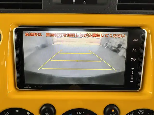 トヨタ ＦＪクルーザー オフロードパッケージ 愛知県 2012(平24)年 12.4万km イエロー/ホワイト ４ＷＤ　/サイドステップ/ルーフラック/クルーズコントロール　/フォグ　/リアデフロック　/クロールコントロール　/ナビＮＨＢＡ－Ｗ６２Ｇ　/バックカメラ　/ＥＴＣ　/ステアスイッチ　/ＵＳＢ　/リモコンキー　/フルセグＴＶ　/サイド、カーテンエアバック　/背面タイヤ