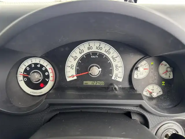 トヨタ ＦＪクルーザー オフロードパッケージ 愛知県 2012(平24)年 12.4万km イエロー/ホワイト ４ＷＤ　/サイドステップ/ルーフラック/クルーズコントロール　/フォグ　/リアデフロック　/クロールコントロール　/ナビＮＨＢＡ－Ｗ６２Ｇ　/バックカメラ　/ＥＴＣ　/ステアスイッチ　/ＵＳＢ　/リモコンキー　/フルセグＴＶ　/サイド、カーテンエアバック　/背面タイヤ