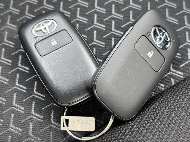 トヨタ ライズ G 滋賀県 2022(令4)年 4.9万km ファイアークォーツレッドM 9型ディスプレイオーディオ/(Bluetooth/Applecarplay)/スマートアシスト/・衝突軽減ブレーキ/・レーンキープアシスト/・先行車発進告知/・標識認識/ステアリングアシスト/コーナーセンサー/ビルトインETC/前後ドラレコ/電動パーキング/ブレーキホールド/LEDオートライト/オートハイビーム/フォグ/電動格納ミラー/S-PDL