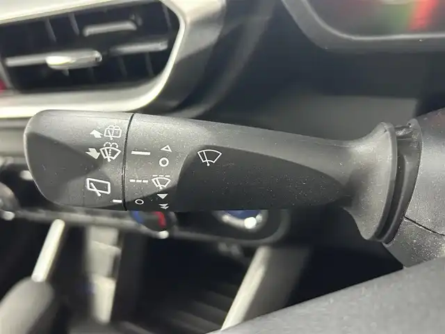 トヨタ ライズ G 佐賀県 2022(令4)年 4.9万km ファイアークォーツレッドM 9型ディスプレイオーディオ/(AM FM BT　Apple CarPlay　Android Auto　IPOD　USB HDMI)/衝突軽減ブレーキ/レーンキープアシスト/先行車発進告知/標識認識/ステアリングアシスト/ふらつき警報/コーナーセンサー/ビルトインETC/前後ドラレコ/電動パーキング/ブレーキホールド/LEDオートライト/オートハイビーム/フォグ/電動格納ミラー/S-PDL