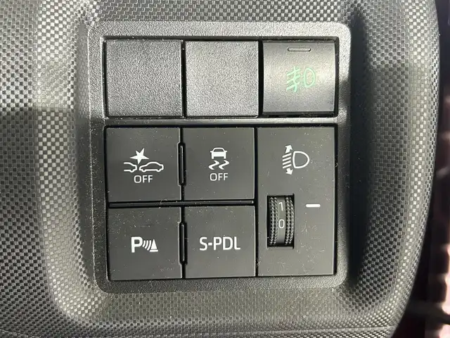 トヨタ ライズ G 佐賀県 2022(令4)年 4.9万km ファイアークォーツレッドM 9型ディスプレイオーディオ/(AM FM BT　Apple CarPlay　Android Auto　IPOD　USB HDMI)/衝突軽減ブレーキ/レーンキープアシスト/先行車発進告知/標識認識/ステアリングアシスト/ふらつき警報/コーナーセンサー/ビルトインETC/前後ドラレコ/電動パーキング/ブレーキホールド/LEDオートライト/オートハイビーム/フォグ/電動格納ミラー/S-PDL