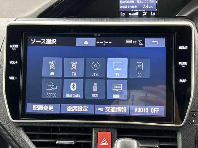 トヨタ ノア Si ダブルバイビーⅡ 三重県 2019(令1)年 2.4万km ブラック 禁煙車/純正SDナビ/CD/DVD/SD/BT/フルセグTV/バックカメラ/両側パワースライドドア/Toyota Safety Sense/・プリクラッシュセーフティ/・レーンディパーチャーアラート/・オートハイビーム/純正12.1型フリップダウンモニター/クルーズコントロール/ドライブレコーダー（前後）/コーナーセンサー/ビルトインETC2.0/アイドリングストップ