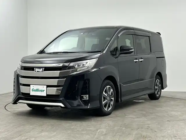 トヨタ ノア Si ダブルバイビーⅡ 三重県 2019(令1)年 2.4万km ブラック 禁煙車/純正SDナビ/CD/DVD/SD/BT/フルセグTV/バックカメラ/両側パワースライドドア/Toyota Safety Sense/・プリクラッシュセーフティ/・レーンディパーチャーアラート/・オートハイビーム/純正12.1型フリップダウンモニター/クルーズコントロール/ドライブレコーダー（前後）/コーナーセンサー/ビルトインETC2.0/アイドリングストップ