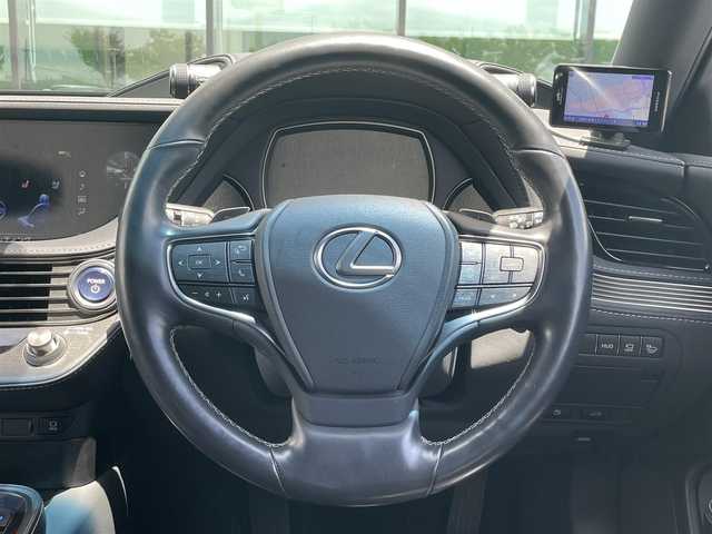 レクサス ＬＳ 500h Iパッケージ 和歌山県 2017(平29)年 7.4万km グラファイトブラックガラスフレーク 純正ナビ/パノラミックビューカメラ/革巻きステアリング/マークレビンソンサウンド/サンルーフ/三眼LEDヘッドライト/レザーシート/シートヒーター/ベンチレーション/ステアリングヒーター/ヘッドアップディスプレイ/BSM/レクサスセーフティセンス/デジタルインナーミラー/純正ドライブレコーダー/パワーバックドア/オートハイビーム/オートワイパー