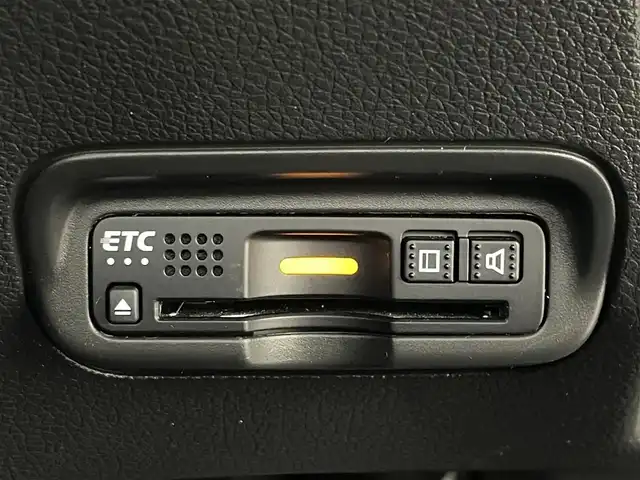 ホンダ ヴェゼル ハイブリッド Z ホンダセンシング 茨城県 2020(令2)年 3.6万km クリスタルブラックパール 純正ナビ/バックカメラ/フルセグ/衝突被害軽減ブレーキ/車線逸脱抑制装置/レーダークルーズコントロール/ETC/ドラレコ/シートヒーター/純正17インチAW/LEDヘッドライト/スマートキー