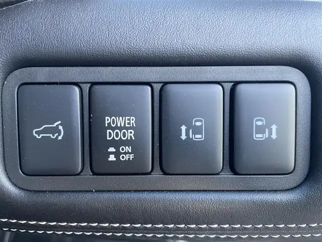 三菱 デリカＤ：５ シャモニー 福島県 2025(令7)年 0.1千km グラファイトグレーメタリック/ブラックマイカ 登録済未使用車/4WD/e-アシスト/・衝突被害軽減ブレーキシステム/・車線逸脱警報システム/・レーダークルーズコントロール/・オートマチックハイビーム/・誤発信抑制機能/純正メモリナビゲーション/【CD/DVD/Bluetooth/HDMI/フルセグTV】/型番：EX11NX/マルチアラウンドモニター/両側パワースライドドア/パワーバックドア/ハーフレザーシート/・運転席パワーシート/スマートキー/・プッシュスタート/・スペアキー/LEDヘッドライト/・オートライト/・オートハイビーム/・フォグランプ/本革巻きステアリング/・パドルシフト/・ステアリングリモコン/・ステアリングヒーター/取扱説明書/新車時保証書