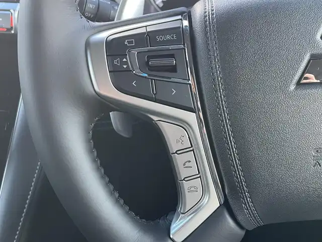 三菱 デリカＤ：５ シャモニー 福島県 2025(令7)年 0.1千km グラファイトグレーメタリック/ブラックマイカ 登録済未使用車/4WD/e-アシスト/・衝突被害軽減ブレーキシステム/・車線逸脱警報システム/・レーダークルーズコントロール/・オートマチックハイビーム/・誤発信抑制機能/純正メモリナビゲーション/【CD/DVD/Bluetooth/HDMI/フルセグTV】/型番：EX11NX/マルチアラウンドモニター/両側パワースライドドア/パワーバックドア/ハーフレザーシート/・運転席パワーシート/スマートキー/・プッシュスタート/・スペアキー/LEDヘッドライト/・オートライト/・オートハイビーム/・フォグランプ/本革巻きステアリング/・パドルシフト/・ステアリングリモコン/・ステアリングヒーター/取扱説明書/新車時保証書