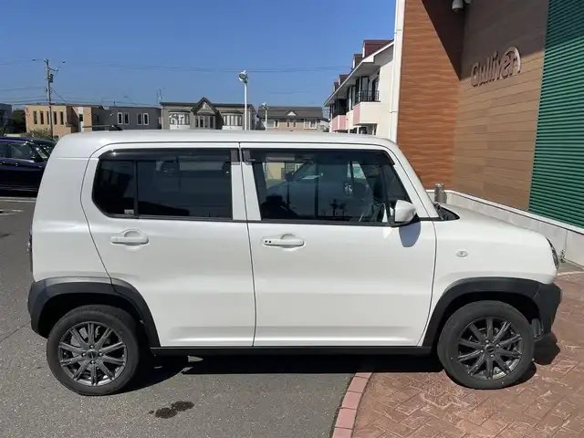 スズキ ハスラー G 道央・札幌 2018(平30)年 6.7万km ピュアホワイトP ４WD/社外ナビ(AM/FM/CD/DVD/SD/BT)/ワンセグ(走行中視聴可能)/バックカメラ/アイドリングストップ/ドアバイザー/プッシュスタート/ETC/フォグランプ/ヘッドライトレベライザー/ダウンヒルアシストコントロール/ベンチシート/シートヒーター/横滑り防止装置/盗難防止装置/衝突軽減ブレーキ/エンジンスターター/スペアキー×１/積込冬タイヤ/　　(165/60R15 18年製 溝6mm)