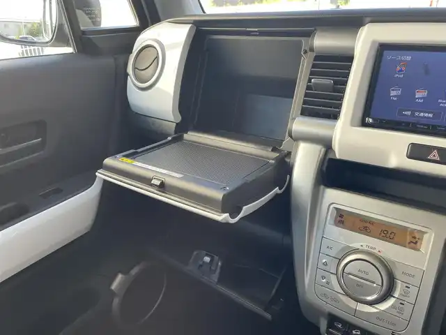 スズキ ハスラー G 道央・札幌 2018(平30)年 6.7万km ピュアホワイトP ４WD/社外ナビ(AM/FM/CD/DVD/SD/BT)/ワンセグ(走行中視聴可能)/バックカメラ/アイドリングストップ/ドアバイザー/プッシュスタート/ETC/フォグランプ/ヘッドライトレベライザー/ダウンヒルアシストコントロール/ベンチシート/シートヒーター/横滑り防止装置/盗難防止装置/衝突軽減ブレーキ/エンジンスターター/スペアキー×１/積込冬タイヤ/　　(165/60R15 18年製 溝6mm)