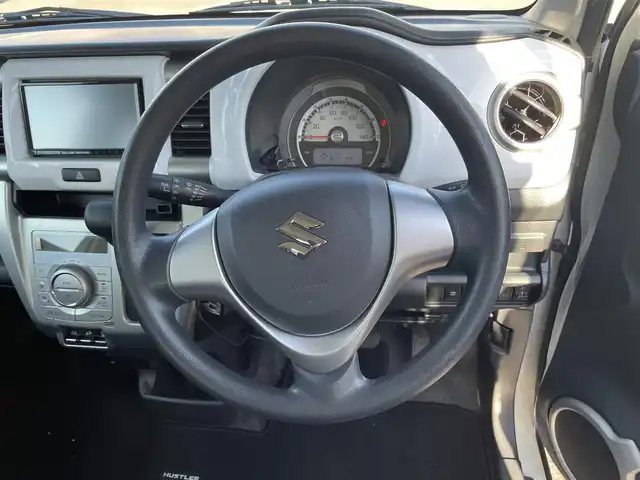 スズキ ハスラー G 道央・札幌 2018(平30)年 6.7万km ピュアホワイトP ４WD/社外ナビ(AM/FM/CD/DVD/SD/BT)/ワンセグ(走行中視聴可能)/バックカメラ/アイドリングストップ/ドアバイザー/プッシュスタート/ETC/フォグランプ/ヘッドライトレベライザー/ダウンヒルアシストコントロール/ベンチシート/シートヒーター/横滑り防止装置/盗難防止装置/衝突軽減ブレーキ/エンジンスターター/スペアキー×１/積込冬タイヤ/　　(165/60R15 18年製 溝6mm)