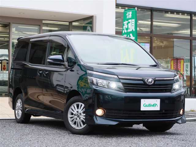トヨタ ヴォクシー V 千葉県 2016(平28)年 3.4万km ブラッキッシュアゲハガラスフレーク 純正9インチSDナビ/・バックカメラ /・フルセグTV/・CD/DVD再生/・Bluetooth/・AM/FMラジオ/純正フリップダウンモニター/両側パワースライドドア/トヨタセーフティセンス/・クルーズコントロール/・プリクラッシュセーフティ/・オートマチックハイビーム/・レーンディパーチャーアラート/ETC/ドライブレコーダー/ステアリングスイッチ/革巻きステアリング&シフトノブ/プッシュスタート/ドアバイザー/ゴムマット/保証書/スペアキー