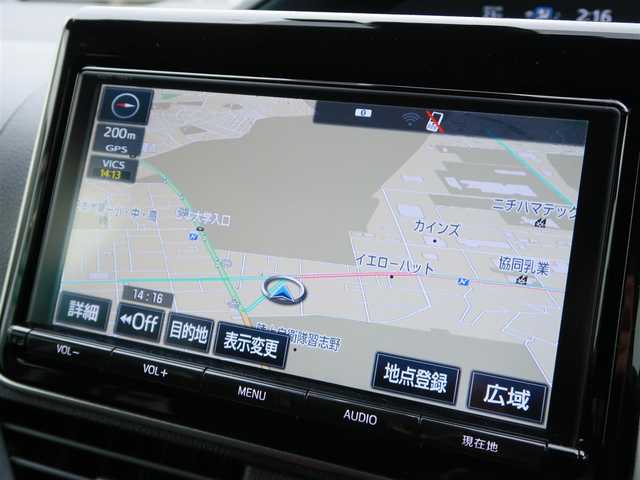 トヨタ ヴォクシー V 千葉県 2016(平28)年 3.4万km ブラッキッシュアゲハガラスフレーク 純正9インチSDナビ/・バックカメラ /・フルセグTV/・CD/DVD再生/・Bluetooth/・AM/FMラジオ/純正フリップダウンモニター/両側パワースライドドア/トヨタセーフティセンス/・クルーズコントロール/・プリクラッシュセーフティ/・オートマチックハイビーム/・レーンディパーチャーアラート/ETC/ドライブレコーダー/ステアリングスイッチ/革巻きステアリング&シフトノブ/プッシュスタート/ドアバイザー/ゴムマット/保証書/スペアキー