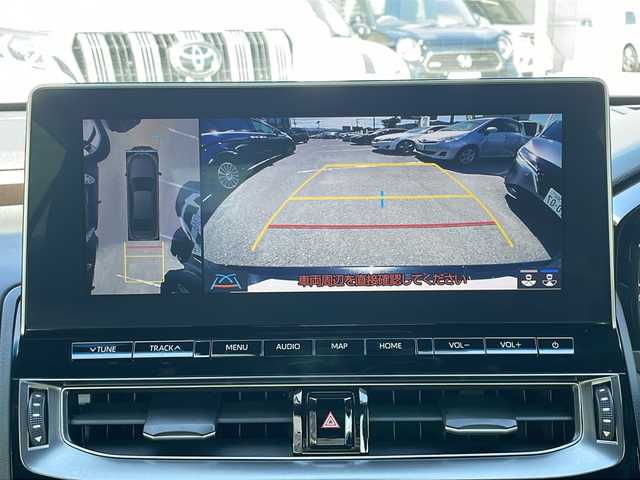 トヨタ クラウン ハイブリッド G－エグゼクティブ 大阪府 2021(令3)年 7.9万km プレシャスブラックパール TRDエアロ/トヨタセーフティセンス/プリクラッシュセーフティ/レーントレーシングアシスト/レーンディパーチャーアラート/レーダークルーズコントロール/アダプティブドライビングアシスト/ロードサインアシスト/ドライバー異常時対応システム/プロアクティブドライビングアシスト/発進遅れ告知機能/緊急時操舵支援/フロントクロストラフィックアシスト/レーンチェンジアシスト/カーブ速度抑制機能/パーキングサポートブレーキー/クリアランスソナー/ブラインドスポットモニター/電動パーキングブレーキ/ブレーキホールド/純正ナビ/フルセグTV/CD/DVD/BT/アラウンドビューモニター/デジタルインナーミラー/温冷席/ステアリングヒーター/オートワイパー/パワーシート/シートメモリー/ビルトインETC２．０/三眼LEDライト/純正アルミホイール/純正フロアマット