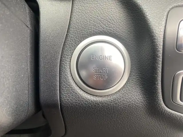 メルセデス・ベンツ Ｃ２００ 4マチック AVG AMGライン 栃木県 2017(平29)年 8.5万km イリジウムシルバー レーダーセーフティパッケージ/Burmesterサウンド/8.4インチディスプレイCOMANDシステムナビ/フルセグTV/DVD/Bluetooth/バックカメラ/DSRC ETC/前後ドライブレコーダー/レザーARTICOシート/シートヒーター/パワーシート/レーダークルーズコントロール/パドルシフト/純正ベースキャリア積込/社外17インチAW+スタッドレスタイヤ積込/エアサス/スマートキー×2