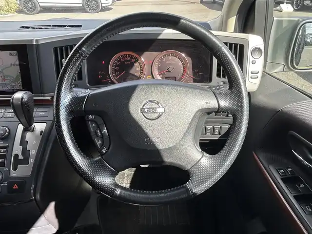 日産 エルグランド ハイウェイスター 愛知県 2005(平17)年 11.5万km スパークリングシルバー 登録時走行距離１１５１４２キロ/純正ナビゲーション/ＡＭＦＭラジオ/ＤＶＤ/ＣＤ/MD/ワンセグＴＶ/バックカメラ/ＥＴＣ/片側パワースライドドア/純正フロアマット/クォーターガラス開閉/純正アルミホイール/フォグランプ/ＡＦＳ/スペアキー/取扱説明書