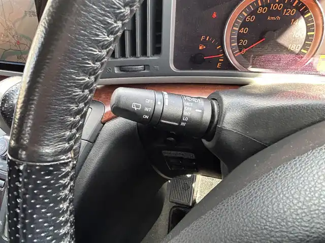 日産 エルグランド ハイウェイスター 愛知県 2005(平17)年 11.5万km スパークリングシルバー 登録時走行距離１１５１４２キロ/純正ナビゲーション/ＡＭＦＭラジオ/ＤＶＤ/ＣＤ/MD/ワンセグＴＶ/バックカメラ/ＥＴＣ/片側パワースライドドア/純正フロアマット/クォーターガラス開閉/純正アルミホイール/フォグランプ/ＡＦＳ/スペアキー/取扱説明書