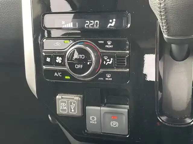 ダイハツ トール カスタムG ターボ 千葉県 2022(令4)年 2.4万km パールホワイトⅢ 純正9インチディスプレイオーディオ/(フルセグTV/BT/FM/AM)/全周囲カメラ/ドライブレコーダー前後/電子制御パーキング/ブレーキホールド/衝突被害軽減システム/車線逸脱警報/レーダークルーズコントロール/両側パワースライドドア/横滑り防止装置/ビルトインETC/アイドリングストップ/LEDヘッドライト/フォグランプ/オートライト/ウィンカーミラー/電動格納ミラー/純正15インチAW/プッシュスタート/スマートキー/フロアマット