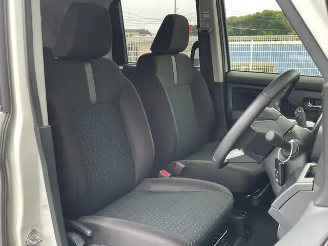 ダイハツ トール カスタムG ターボ 千葉県 2022(令4)年 2.4万km パールホワイトⅢ 純正9インチディスプレイオーディオ/(フルセグTV/BT/FM/AM)/全周囲カメラ/ドライブレコーダー前後/電子制御パーキング/ブレーキホールド/衝突被害軽減システム/車線逸脱警報/レーダークルーズコントロール/両側パワースライドドア/横滑り防止装置/ビルトインETC/アイドリングストップ/LEDヘッドライト/フォグランプ/オートライト/ウィンカーミラー/電動格納ミラー/純正15インチAW/プッシュスタート/スマートキー/フロアマット