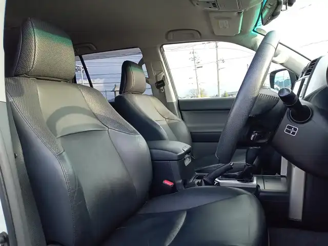 トヨタ ランドクルーザー プラド TX Lパッケージ 福井県 2011(平23)年 9.7万km ホワイトパールクリスタルシャイン 4WD/社外HDDナビ（CN-HW860D）/・（ワンセグTV/CD/DVD/Bluetooth）/バックカメラ/電動格納サードシート/クルーズコントロール/前後コーナーセンサー/前席シートヒーター/前席パワーシート/ETC/エンジンスタートボタン/純正フロアマット/オートライト/スマートキー