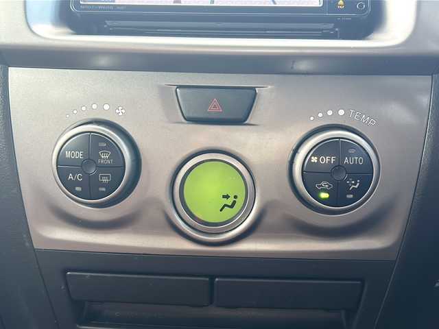 トヨタ ｂＢ Z エアロパッケージ 愛知県 2010(平22)年 6.6万km ホワイト ・禁煙車/・純正HDDナビTV/・バックカメラ/・ETC/・純正１５インチアルミ/・電動格納ミラー/・ドアバイザー/・フロアマット/・新車保証書/・取扱説明書