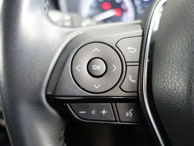 トヨタ ハリアー G 静岡県 2023(令5)年 3.1万km プラチナホワイトパールマイカ ワンオーナー・禁煙車/セーフティーセンス/　プリクラッシュセーフティー/　レーダークルーズコントロール/　ロードサインアシスト/　ドライバー異常時タイオウ/　レーントレーシングアシスト/　アダプティブハイビーム/　カーブ速度抑制/LEDヘッドライト/デジタルインナーミラー/パワーバックドア/運転席パワーシート/8インチコネクティッドナビ対応/　ディスプレイオーディオ/　地デジ・USB・アップルカープレイ/　バックカメラ・ビルトインETC2.0/純正フロアマット