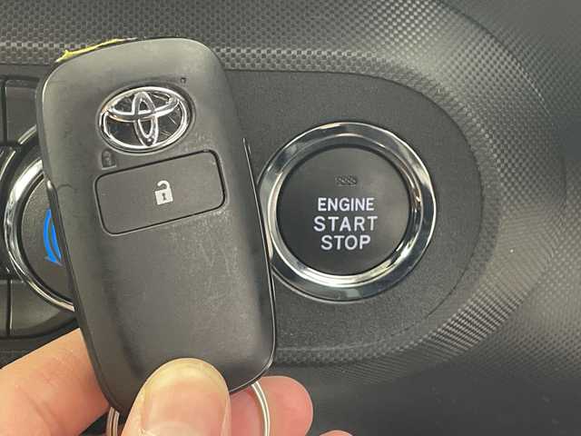 トヨタ ライズ Z 群馬県 2024(令6)年 2万km シャイニングホワイトパール 純正９型ディスプレイオーディオ　バックカメラ　前席シートヒーター　アダプティブクルーズコントロール　ＬＥＤヘッドライト　衝突被害軽減ブレーキ　レーンアシスト　クリアランスソナー　オートライト　禁煙車