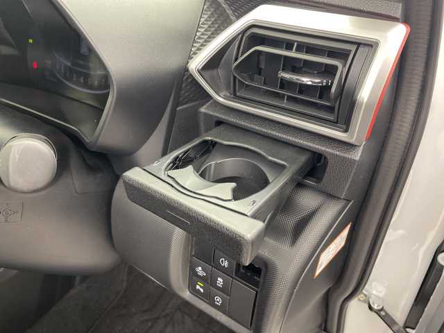 トヨタ ライズ Z 群馬県 2024(令6)年 2万km シャイニングホワイトパール 純正９型ディスプレイオーディオ　バックカメラ　前席シートヒーター　アダプティブクルーズコントロール　ＬＥＤヘッドライト　衝突被害軽減ブレーキ　レーンアシスト　クリアランスソナー　オートライト　禁煙車