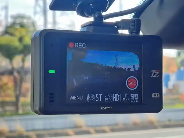 レクサス ＬＣ 500h Lパッケージ 大阪府 2020(令2)年 0.7万km ラディアントレッドコントラストレイヤリング /禁煙車//ワンオーナー//メーカーオプション/・有償色ラディアントコントラストレイヤリング(3T5)/・マークレビンソンオーディオ/・カラーヘッドアップディスプレイ/・鍛造21インチアルミ・ランフラットタイヤ//純正メモリナビ/・フルセグTV・Bluetooth・CD・DVD・AM・FM・SD・AUX・USB//バックカメラ//オーカー内装色//セミアニリン本革シート//前席シートヒーター・エアシート//運転席メモリー付パワーシート//レーダークルーズコントロール//ブラインドスポットモニター//レーンキープアシスト//タイヤ空気圧警告システム//クリアランスソナー//ガラスルーフ//ビルトインETC2.0//ステアリングヒーター//プッシュスタート//スペアキー//保証書//取扱説明書