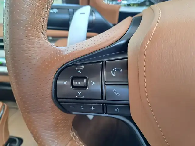 レクサス ＬＣ 500h Lパッケージ 大阪府 2020(令2)年 0.7万km ラディアントレッドコントラストレイヤリング /禁煙車//ワンオーナー//メーカーオプション/・有償色ラディアントコントラストレイヤリング(3T5)/・マークレビンソンオーディオ/・カラーヘッドアップディスプレイ/・鍛造21インチアルミ・ランフラットタイヤ//純正メモリナビ/・フルセグTV・Bluetooth・CD・DVD・AM・FM・SD・AUX・USB//バックカメラ//オーカー内装色//セミアニリン本革シート//前席シートヒーター・エアシート//運転席メモリー付パワーシート//レーダークルーズコントロール//ブラインドスポットモニター//レーンキープアシスト//タイヤ空気圧警告システム//クリアランスソナー//ガラスルーフ//ビルトインETC2.0//ステアリングヒーター//プッシュスタート//スペアキー//保証書//取扱説明書