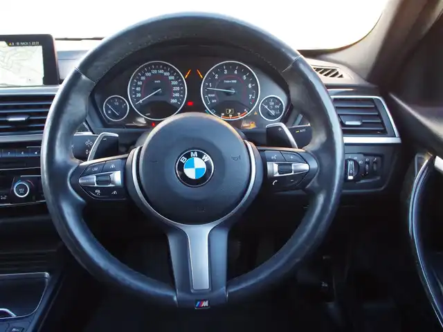 ＢＭＷ ３２０ｉ Mスポーツ 埼玉県 2019(平31)年 2.7万km アルピンホワイトⅢ アダプティブクルーズコントロール/インテリジェントセーフティ/パークディスタンスコントロール/ブラインドスポットモニター/コンフォートアクセス/バックカメラ/純正ナビ/ドラレコ/ETC/シートヒーター/シートポジションメモリー機能/スタッドレスタイヤ