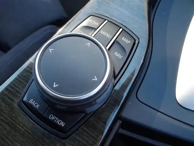 ＢＭＷ ３２０ｉ Mスポーツ 埼玉県 2019(平31)年 2.7万km アルピンホワイトⅢ アダプティブクルーズコントロール/インテリジェントセーフティ/パークディスタンスコントロール/ブラインドスポットモニター/コンフォートアクセス/バックカメラ/純正ナビ/ドラレコ/ETC/シートヒーター/シートポジションメモリー機能/スタッドレスタイヤ