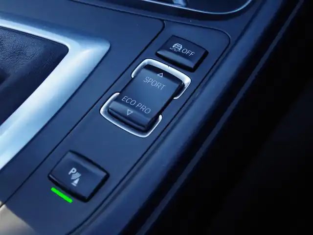 ＢＭＷ ３２０ｉ Mスポーツ 埼玉県 2019(平31)年 2.7万km アルピンホワイトⅢ アダプティブクルーズコントロール/インテリジェントセーフティ/パークディスタンスコントロール/ブラインドスポットモニター/コンフォートアクセス/バックカメラ/純正ナビ/ドラレコ/ETC/シートヒーター/シートポジションメモリー機能/スタッドレスタイヤ