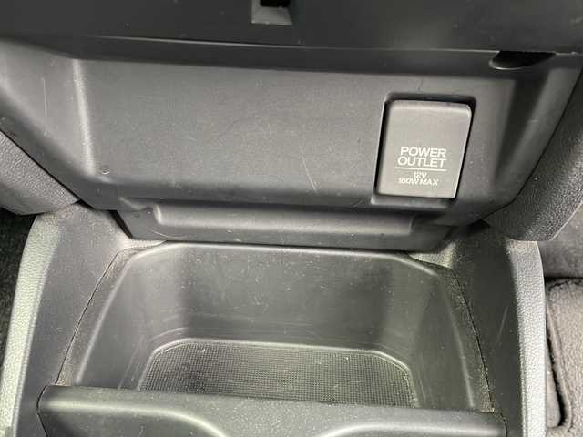 ホンダ フィット ハイブリット Lパッケージ 宮崎県 2015(平27)年 9.1万km アラバスターシルバーメタリック 純正メモリーナビ/ワンセグテレビ/バックカメラ/クルーズコントロール/プッシュスタート/ETC/CDチェンジャー/パワーウインドウ/パワーステアリング/スマートキー/純正フロアマット/純正アルミホイール