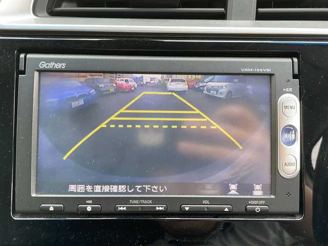 ホンダ フィット ハイブリット Lパッケージ 宮崎県 2015(平27)年 9.1万km アラバスターシルバーメタリック 純正メモリーナビ/ワンセグテレビ/バックカメラ/クルーズコントロール/プッシュスタート/ETC/CDチェンジャー/パワーウインドウ/パワーステアリング/スマートキー/純正フロアマット/純正アルミホイール