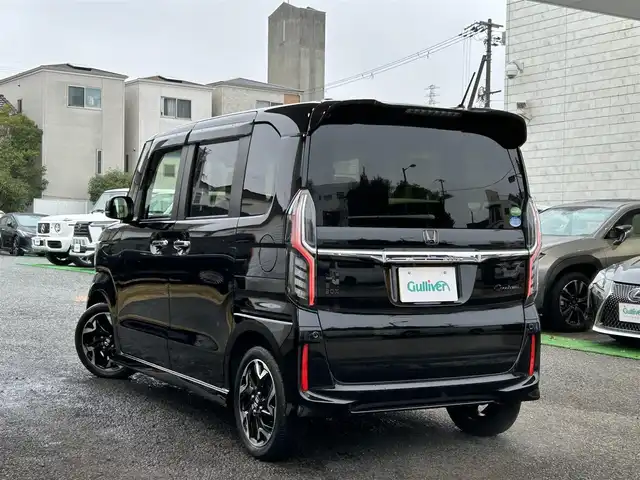 ホンダ Ｎ ＢＯＸ カスタム G L ターボ ホンダセンシング 兵庫県 2019(令1)年 1.9万km クリスタルブラックパール /ワンオーナー//純正8インチプレミアムインターナビ（VXU-195NBi）//地デジ/DVD/BT/USB/Apple Car Play//ステアリングリモコン//バックカメラ//ドライブレコーダー前後//両側パワースライドドア//ビルトインETC//純正15インチAW//ハーフレザーシート//オートLEDヘッドランプ//LEDフォグランプ//R2/3/4/6年点検記録簿//ACC//CMBS警告//先行車発進お知らせ//路外逸脱抑制システム//レーンキープアシストシステム//標識認識機能//ハイビームアシスト