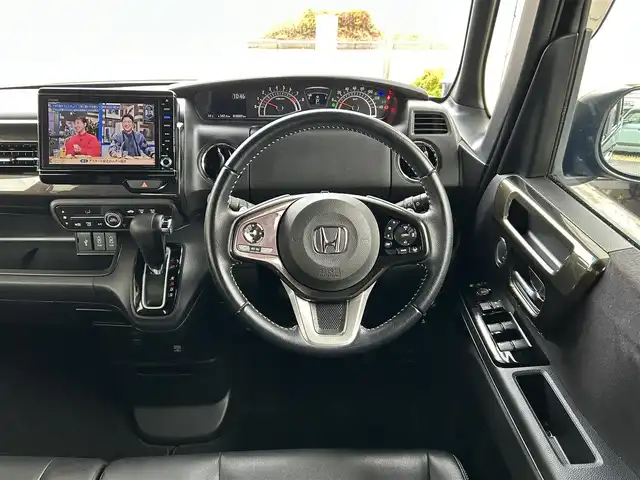 ホンダ Ｎ ＢＯＸ カスタム G L ターボ ホンダセンシング 兵庫県 2019(令1)年 1.9万km クリスタルブラックパール /ワンオーナー//純正8インチプレミアムインターナビ（VXU-195NBi）//地デジ/DVD/BT/USB/Apple Car Play//ステアリングリモコン//バックカメラ//ドライブレコーダー前後//両側パワースライドドア//ビルトインETC//純正15インチAW//ハーフレザーシート//オートLEDヘッドランプ//LEDフォグランプ//R2/3/4/6年点検記録簿//ACC//CMBS警告//先行車発進お知らせ//路外逸脱抑制システム//レーンキープアシストシステム//標識認識機能//ハイビームアシスト