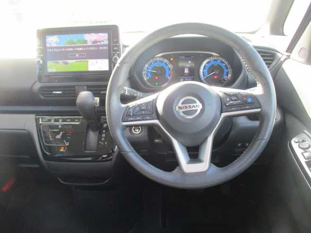 日産 ルークス HWS Gターボ プロパイロットED 岡山県 2021(令3)年 6万km ホワイトパール インテリジェントエマージェンシーブレーキ/踏み間違い衝突防止アシスト/インテリジェントFCW/車線逸脱警報（LDW・インテリジェントLi)/プロパイロット/先行車発進お知らせ/速度標識表示/インテリジェントアラウンドビューモニター/インテリジェントDA/ワンオーナー/純正9インチSDナビ/フルセグテレビ/アラウンドビューモニター/Bluetooth/USB/DVD再生可能/ハンズフリーパワースライドドア/両側パワースライドドア/純正ドライブレコーダー（フロント・リア）/オートライト/LEDヘッドライト/2.0対応ビルトインETC/ウィンカーミラー/純正15AW/純正フロアマット/スマートキー2個/取扱説明書/保証書