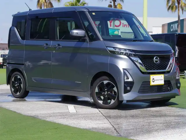日産 ルークス ハイウェイスター X 千葉県 2020(令2)年 3.4万km チタニウムグレーメタリック エマージェンシーブレーキ/ハンズフリー左側パワースライドドア/右イージークローザードア/9インチ純正SDナビ/地デジTV/【DVD/CD再生機能　Bluetooth接続】/アラウンドビューモニター/ドライブレコーダー/ステアリングスイッチ/LEDヘッドライト/フォグライト/ウインカーミラー/コーナーセンサー/純正14インチアルミホイル/サイド/カーテン/ニーエアバッグ/インテリジェントキー