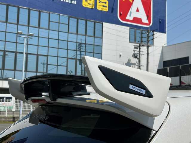 スバル レヴォーグ 1．6GT－S アイサイト 熊本県 2015(平27)年 7.2万km クリスタルホワイトP アドバンスドセーフティパッケージ/アイサイト/社外19インチAW/社外フルエアロ（ROWEN）/プッシュスタート/パナソニック製ナビ/（CD・DVD・フルセグTV・BTオーディオ・SD）/バックカメラ/ETC/レーダークルーズ/パドルシフト/前席パワーシート/LEDヘッドライト/オートライト/フォグライト/横滑り防止装置/ウィンカーミラー/純正フロアマット/ドアバイザー
