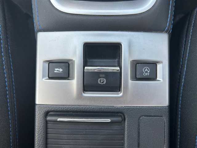 スバル レヴォーグ 1．6GT－S アイサイト 熊本県 2015(平27)年 7.2万km クリスタルホワイトP アドバンスドセーフティパッケージ/アイサイト/社外19インチAW/社外フルエアロ（ROWEN）/プッシュスタート/パナソニック製ナビ/（CD・DVD・フルセグTV・BTオーディオ・SD）/バックカメラ/ETC/レーダークルーズ/パドルシフト/前席パワーシート/LEDヘッドライト/オートライト/フォグライト/横滑り防止装置/ウィンカーミラー/純正フロアマット/ドアバイザー