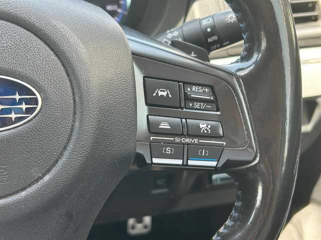 スバル レヴォーグ 1．6GT－S アイサイト 熊本県 2015(平27)年 7.2万km クリスタルホワイトP アドバンスドセーフティパッケージ/アイサイト/社外19インチAW/社外フルエアロ（ROWEN）/プッシュスタート/パナソニック製ナビ/（CD・DVD・フルセグTV・BTオーディオ・SD）/バックカメラ/ETC/レーダークルーズ/パドルシフト/前席パワーシート/LEDヘッドライト/オートライト/フォグライト/横滑り防止装置/ウィンカーミラー/純正フロアマット/ドアバイザー