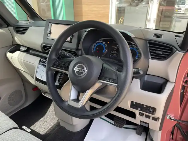 日産 ルークス X 宮崎県 2020(令2)年 2.8万km ブロッサムピンク 衝突軽減ブレーキ/レーンキープアシスト/クリアランスソナー/純正SDナビ(MM318D-W)/フルセグ/BT/DVD/CD/全方位カメラ/ステアリングスイッチ/片側パワースライドドア/スマートキー/プッシュスタート/ハロゲンヘッドライト/オートライト/純正フロアマット